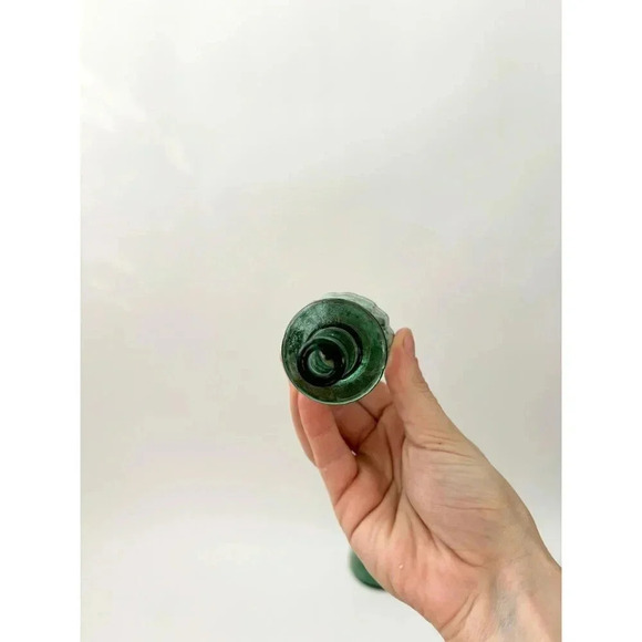 Empoli Glass Large Green Ribbed Handblown Glass MCM Tapered Decanter - Picture 6 of 10